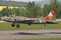 Association Forteresse Toujours Volante &ndash; Boeing B-17G Flying Fortress F-AZDX / 4