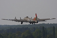 Association Forteresse Toujours Volante &ndash; Boeing B-17G Flying Fortress F-AZDX / 4
