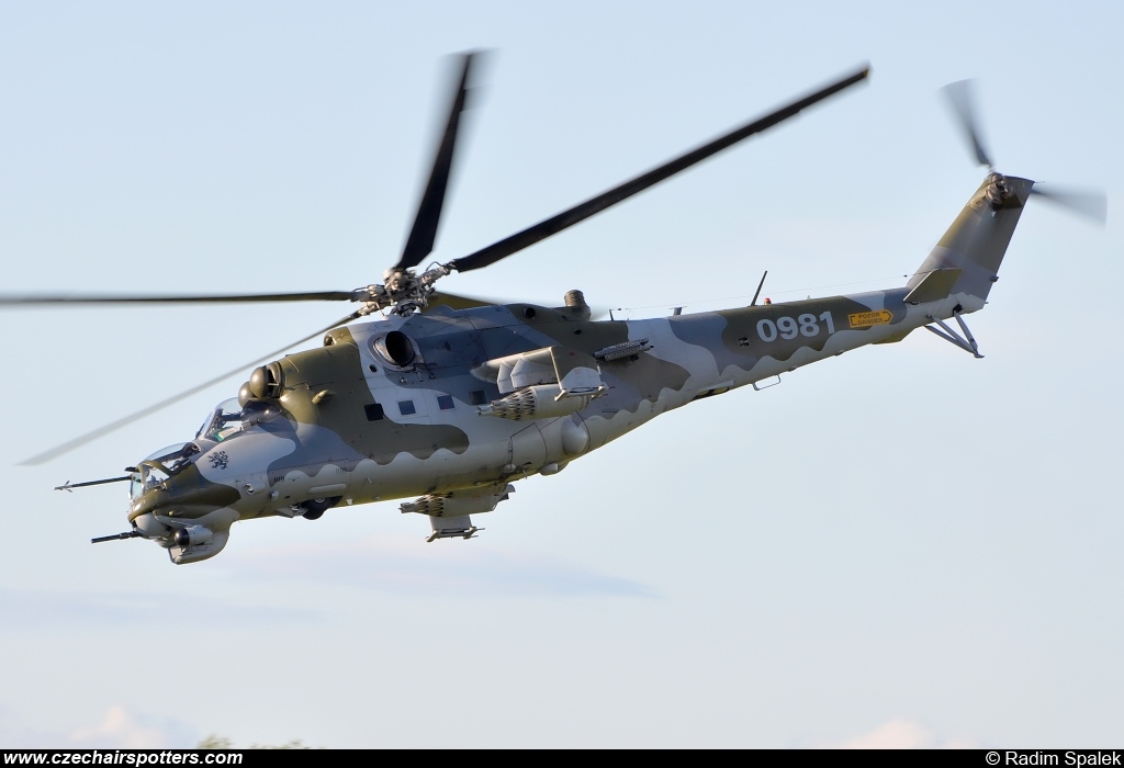Czech - Air Force &ndash; Mil Mi-24V Hind 0981