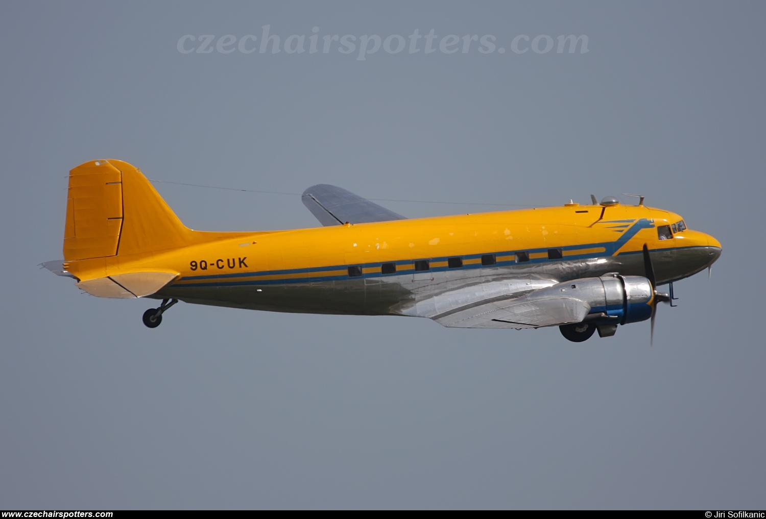 Valentuna Aviators &ndash; Douglas C-47B Skytrain (DC-3A) 9Q-CUK
