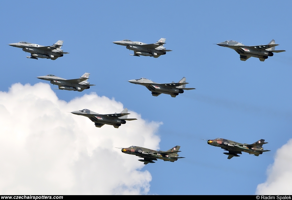 Poland - Air Force – General Dynamics F-16D Fighting Falcon 4085