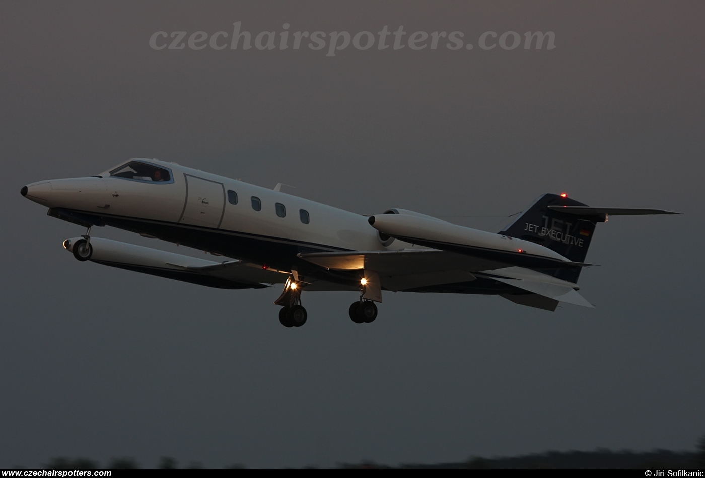 Jet Executive &ndash; Bombardier Gates Learjet 35A D-CGRC