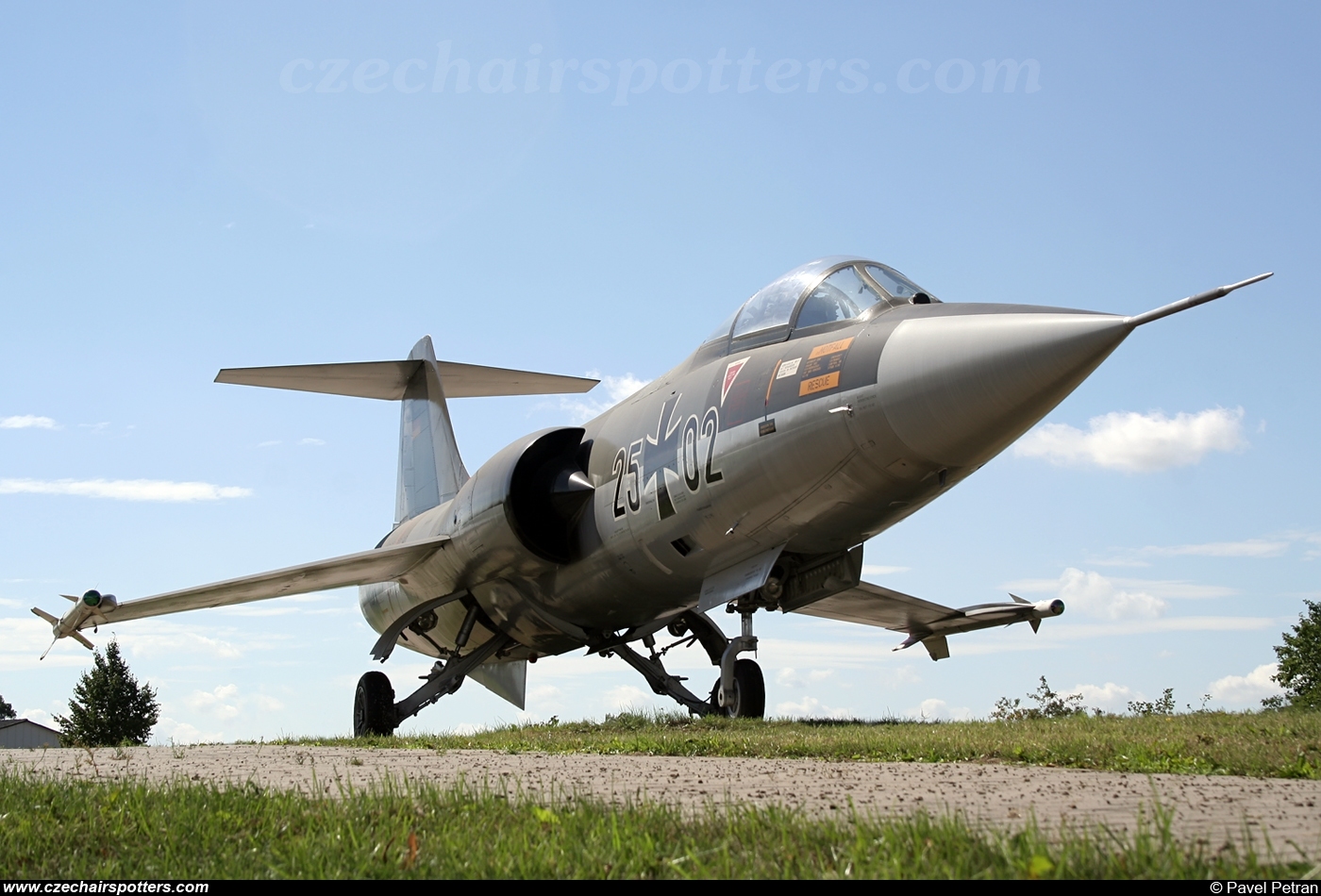 Germany - Navy &ndash; Lockheed RF-104G Starfighter 25+02