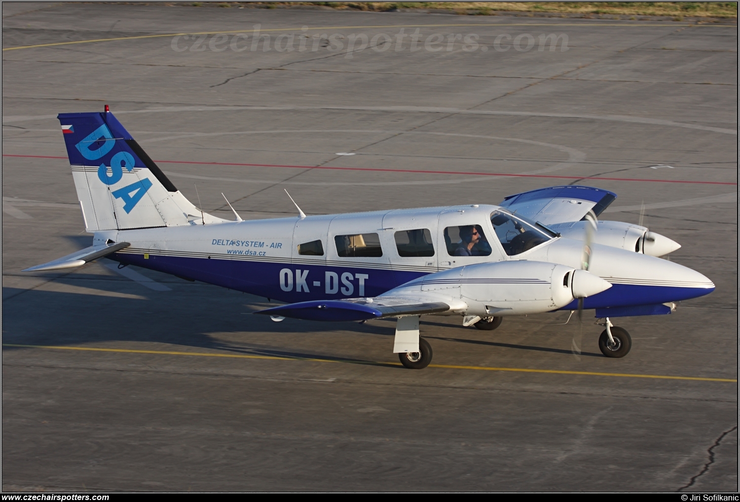 Delta System-AIR a.s. &ndash; Piper  PA-34-200T Seneca II OK-DST