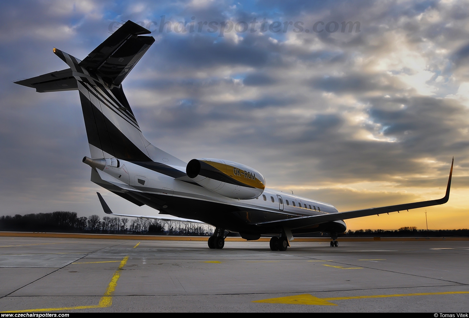 ABS Jets &ndash; Embraer ERJ-135BJ OK-ROM