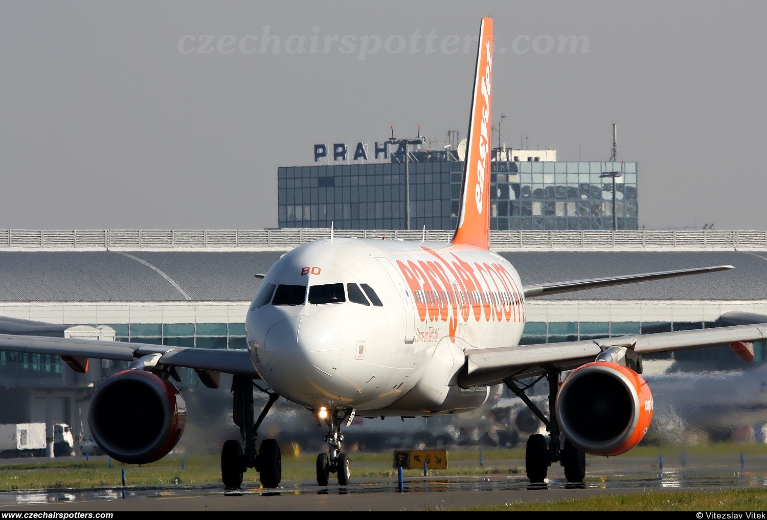 easyJet Airline &ndash; Airbus A319-111 G-EZBD 