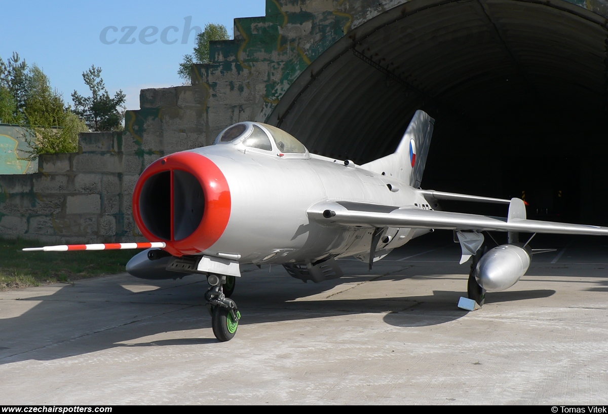 Czechoslovakia - Air Force &ndash; Mikoyan-Gurevich MiG-19 Farmer A 0407