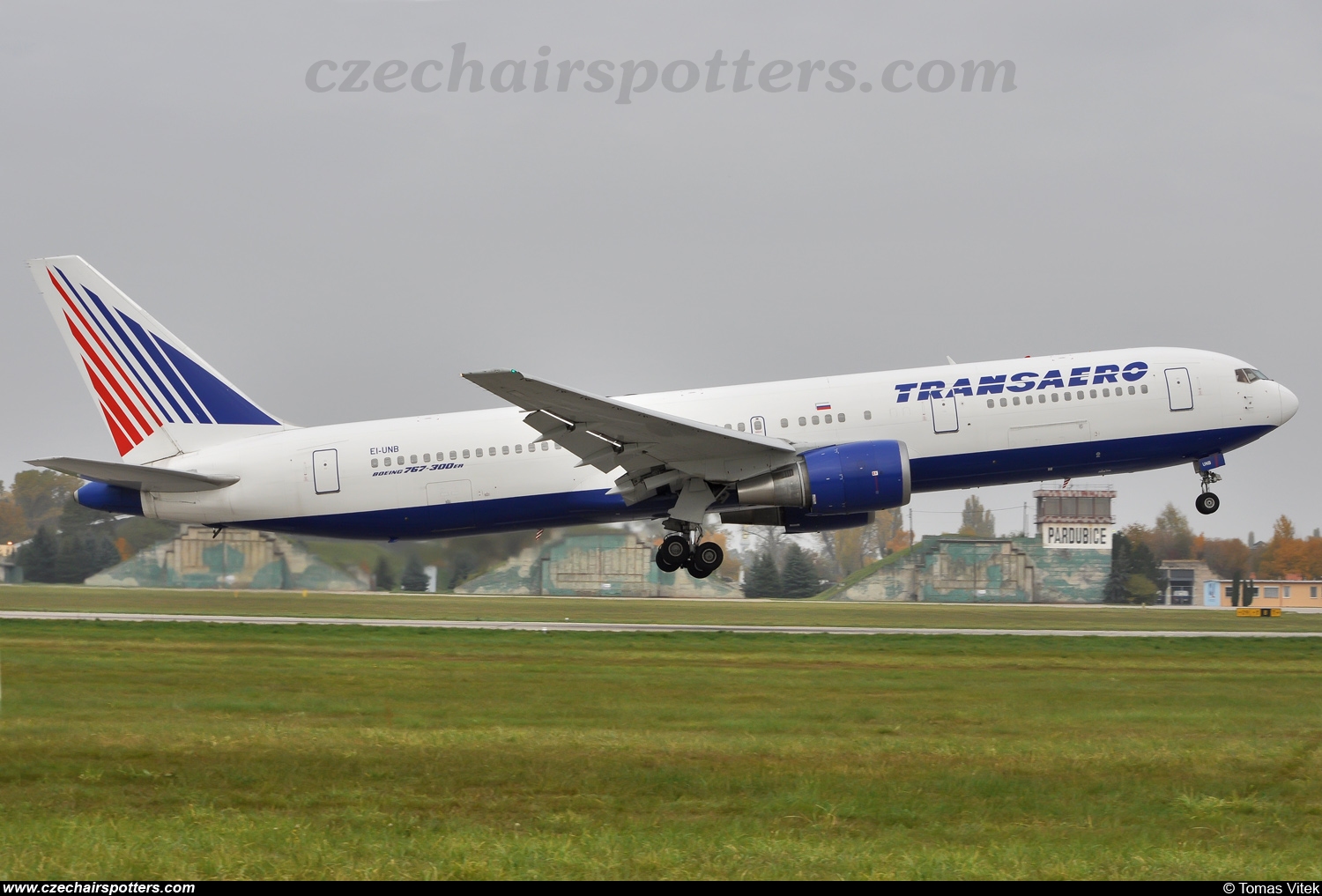 Transaero Airlines ( TSO , UN )  &ndash; Boeing B767-332/ER EI-UNB
