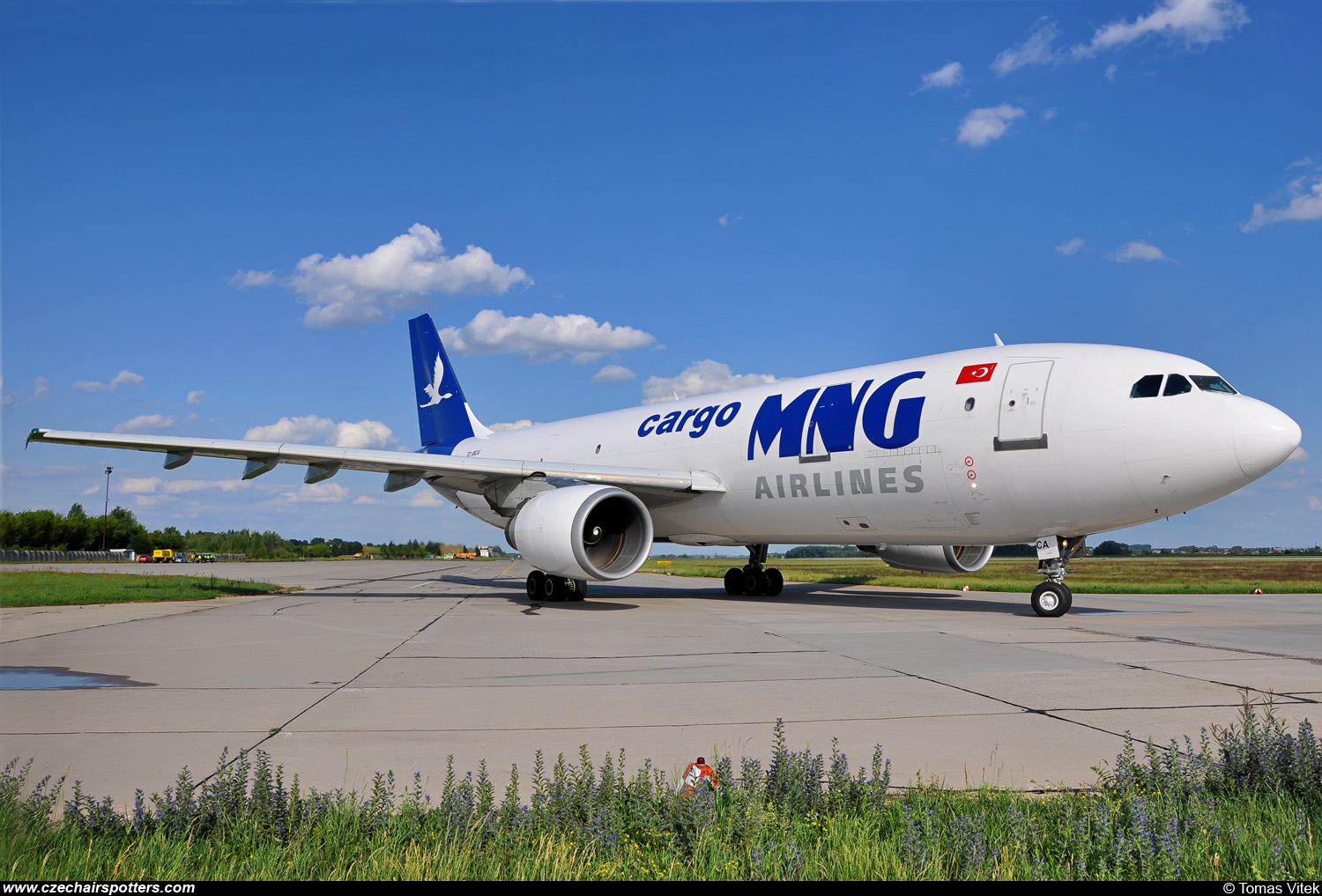 MNG Airlines ( MNB , MB ) &ndash; Airbus A300B4-203F TC-MCA