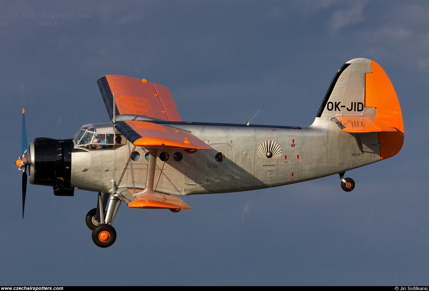 Aeroklub Ceske Republiky &ndash; Antonov An-2R OK-JID