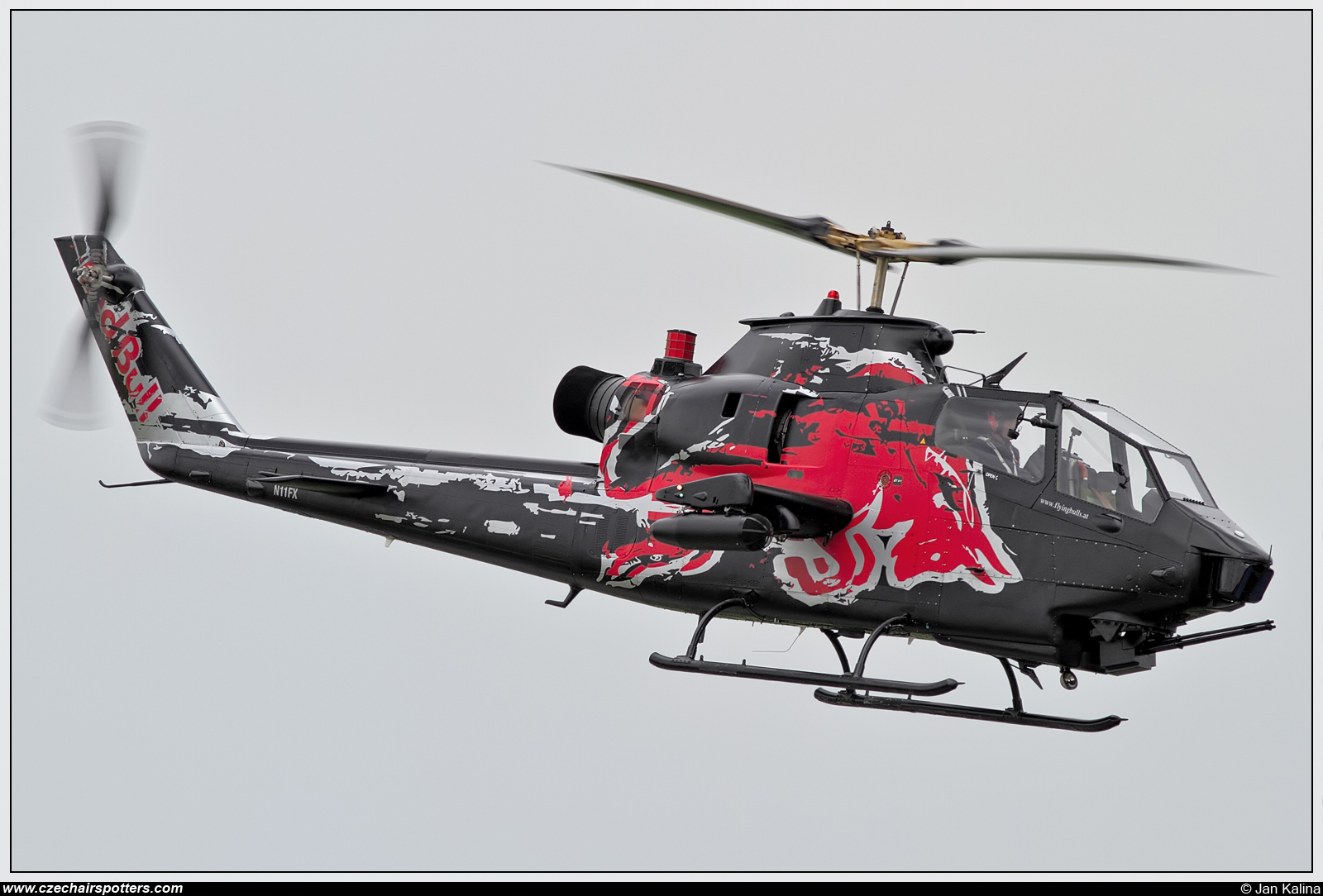 The Flying Bulls &ndash; Bell TAH-1F Cobra N11FX