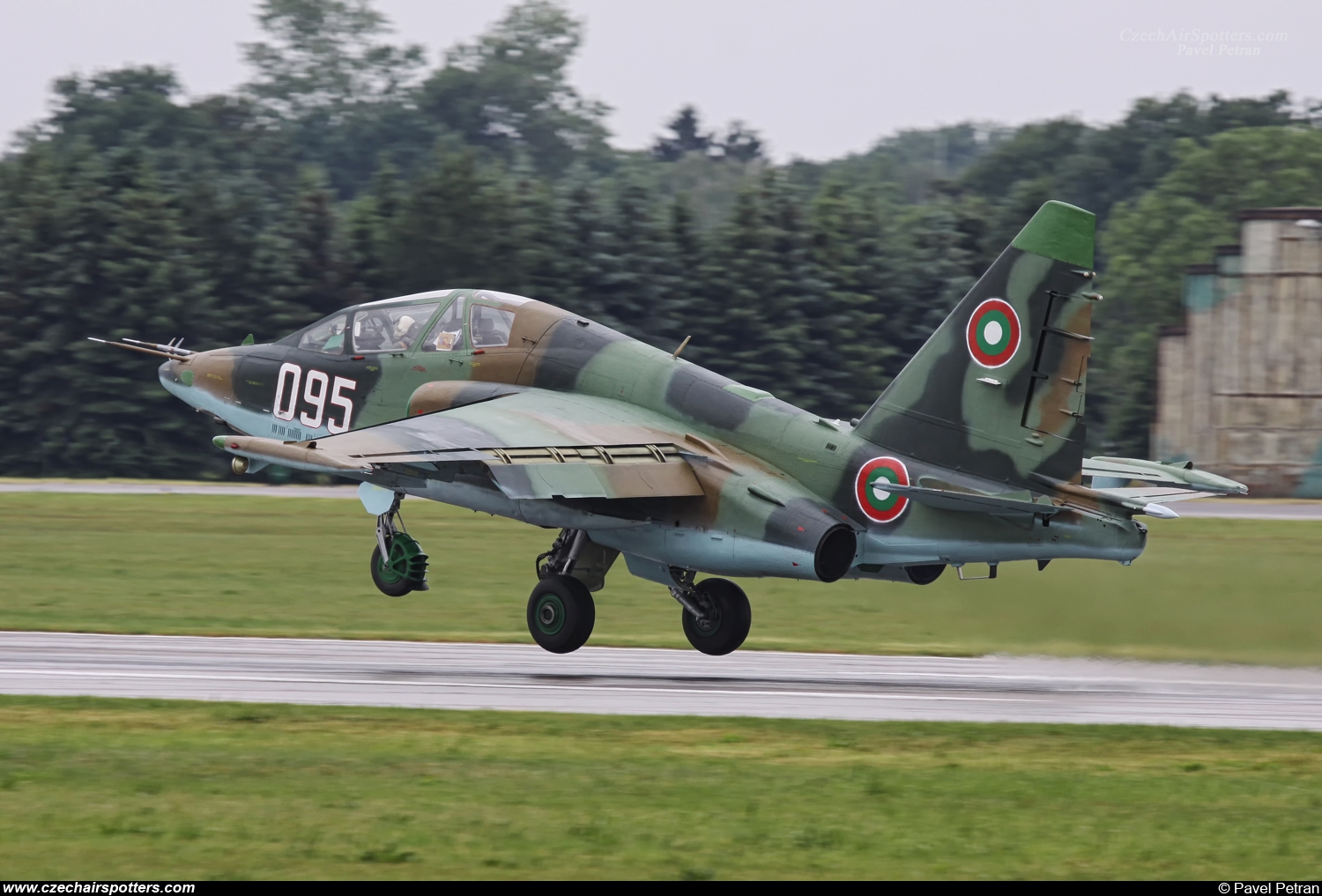 Bulgaria - Air Force – Sukhoi Su-25 UBK Frogfoot 095