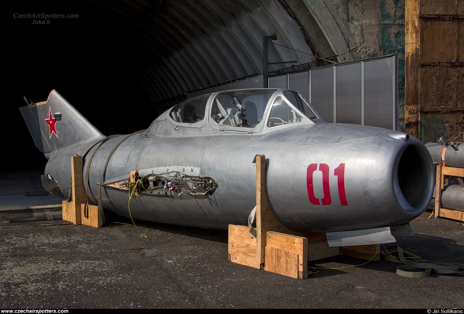 Czech Flying Legends &ndash; Mikoyan-Gurevich MiG-15UTI Midget N41125