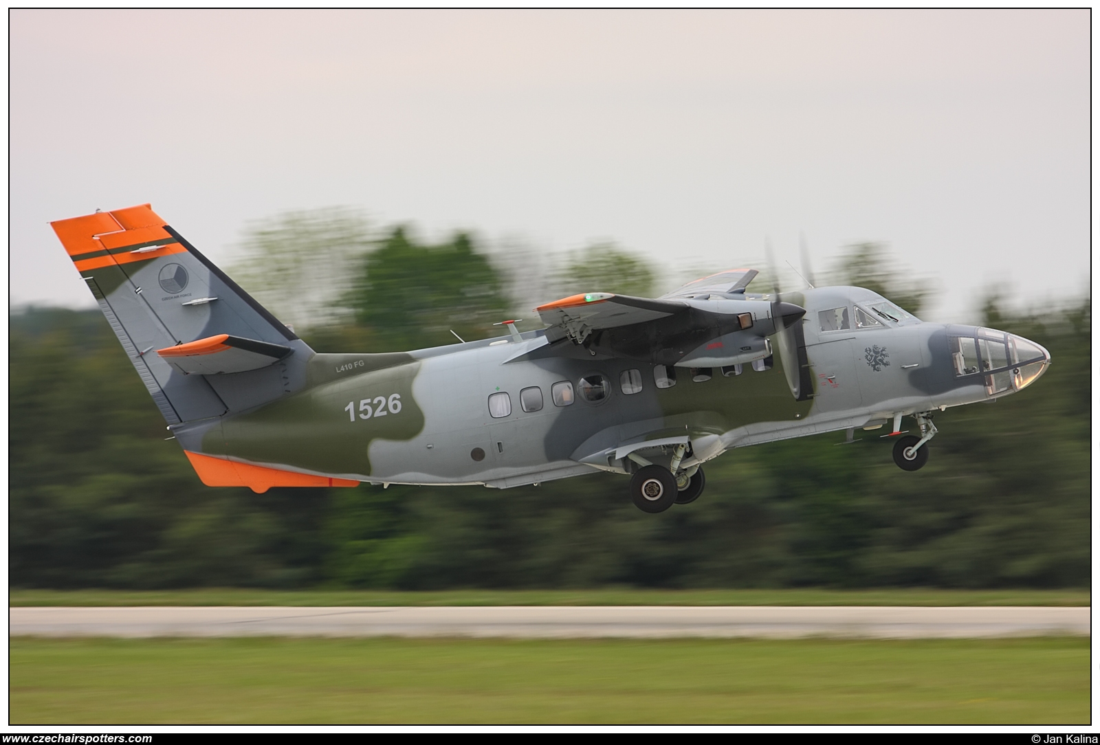 Czech - Air Force &ndash; Let L-410FG Turbolet  1526