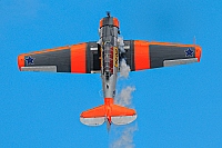 private &ndash; North American AT-6C Texan N696RE