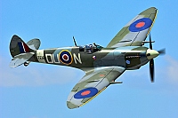 private – Supermarine Spitfire Mk XVIE (type 361) DU-N/TE184