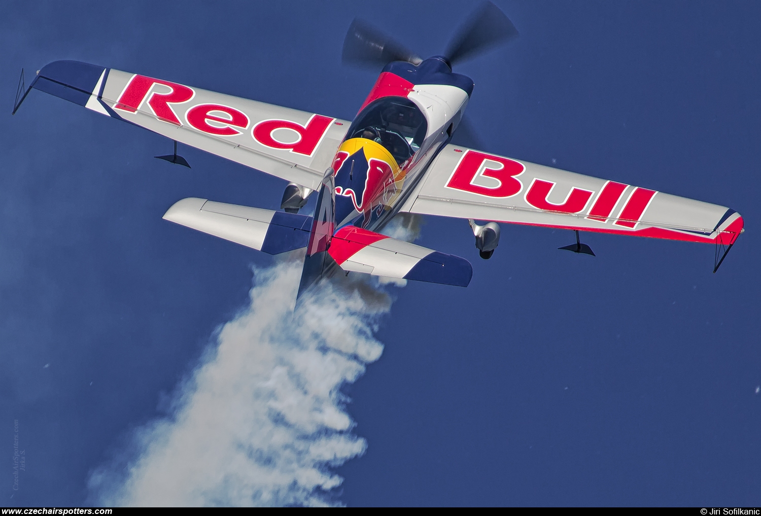 The Flying Bulls Duo &ndash; XtremeAir  XA42 OK-FBA