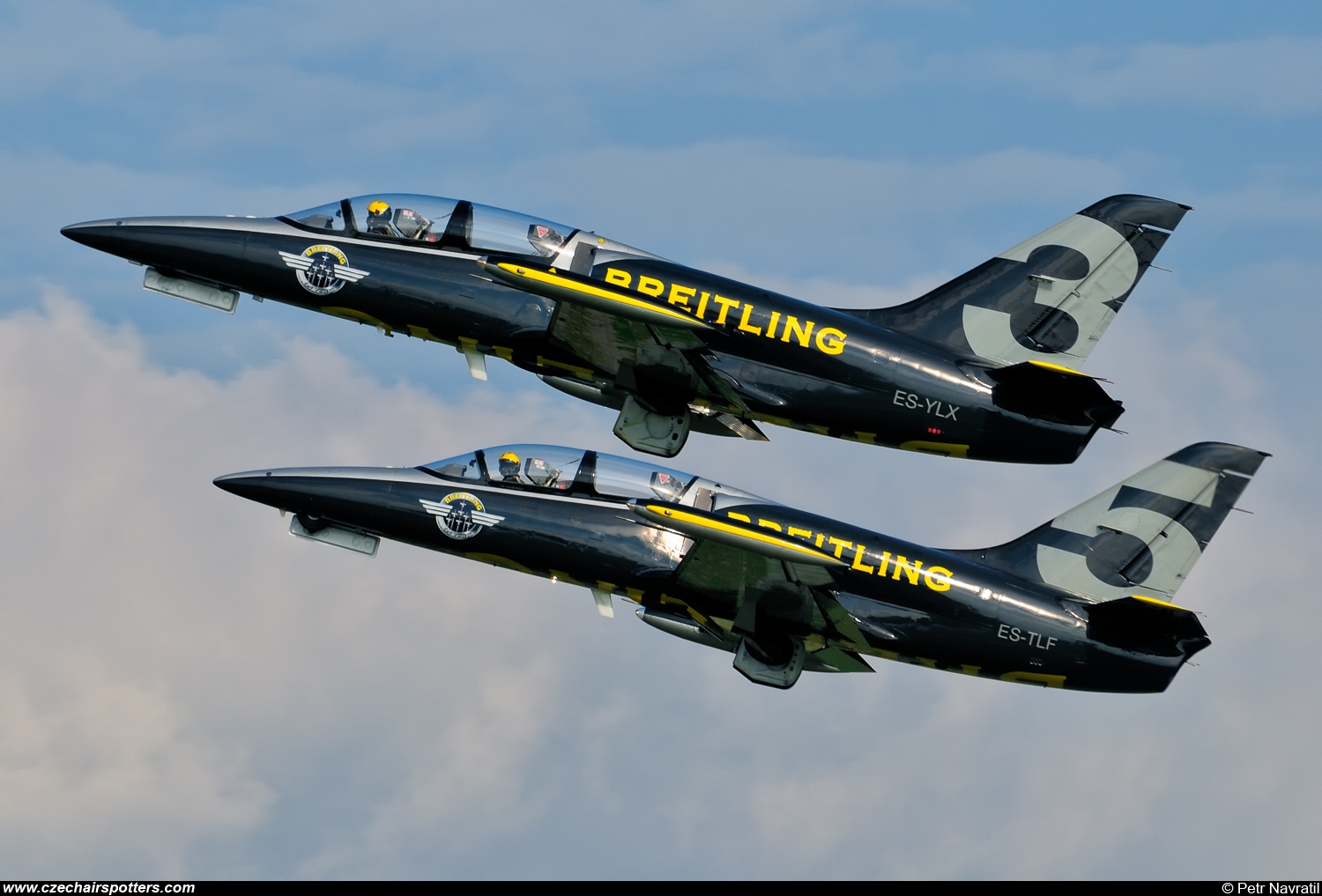 Breitling Jet Team &ndash; Aero L-39C Albatros ES-YLX + ES-TLF