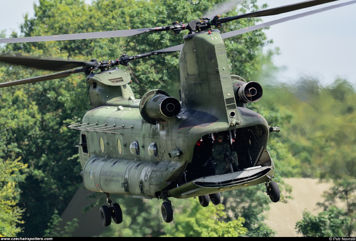 Netherlands - Air Force &ndash; Boeing CH-47D Chinook D-663