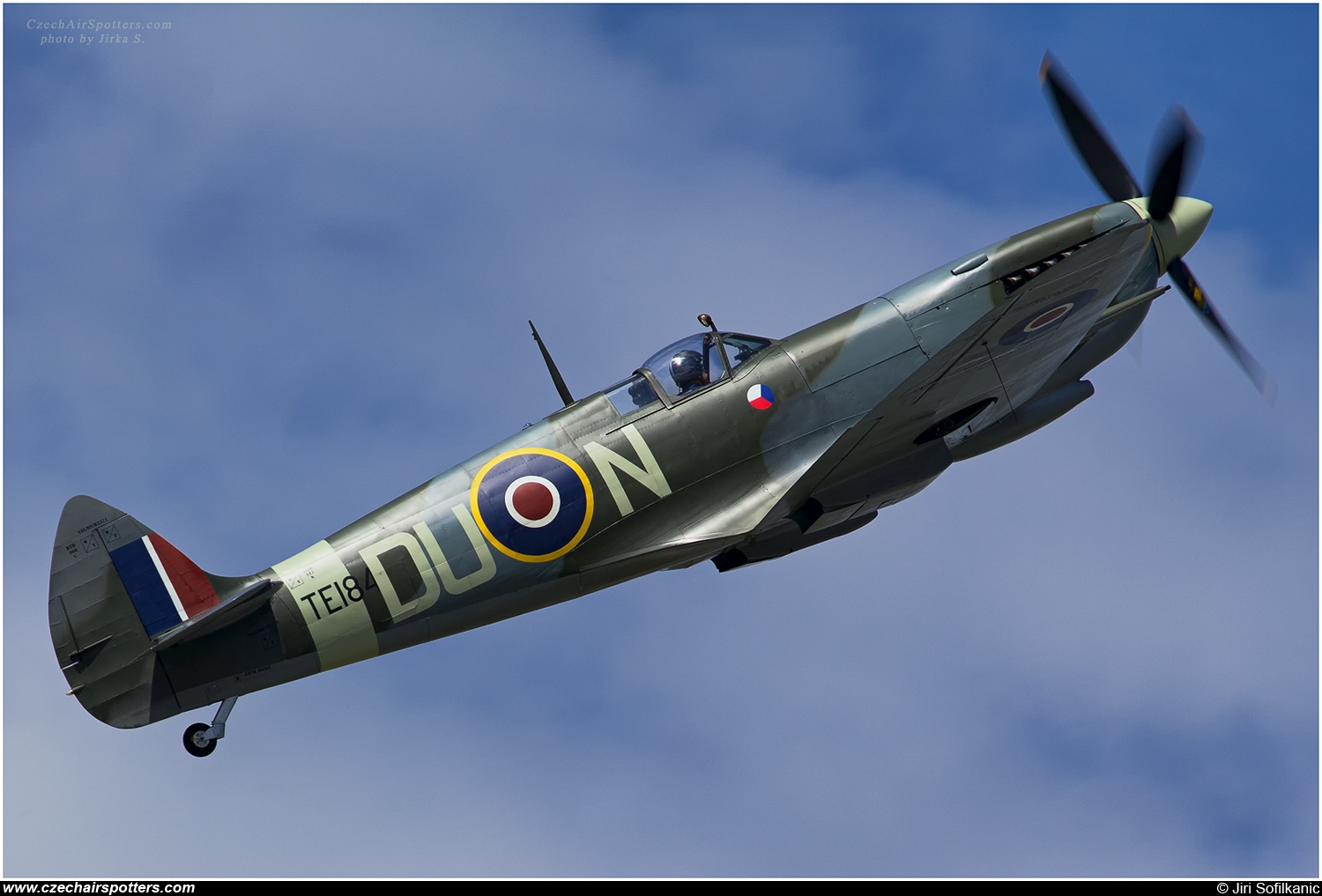 Old Flying Machine Company &ndash; Supermarine Spitfire Mk XVIE (type 361) DU-N/TE184