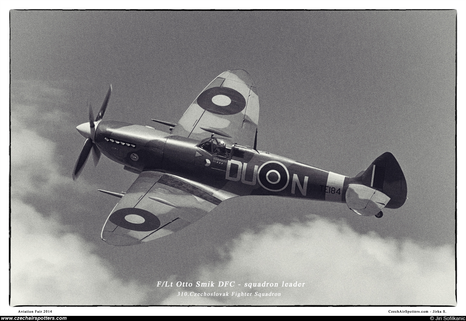 Old Flying Machine Company &ndash; Supermarine Spitfire Mk XVIE (type 361) DU-N/TE184