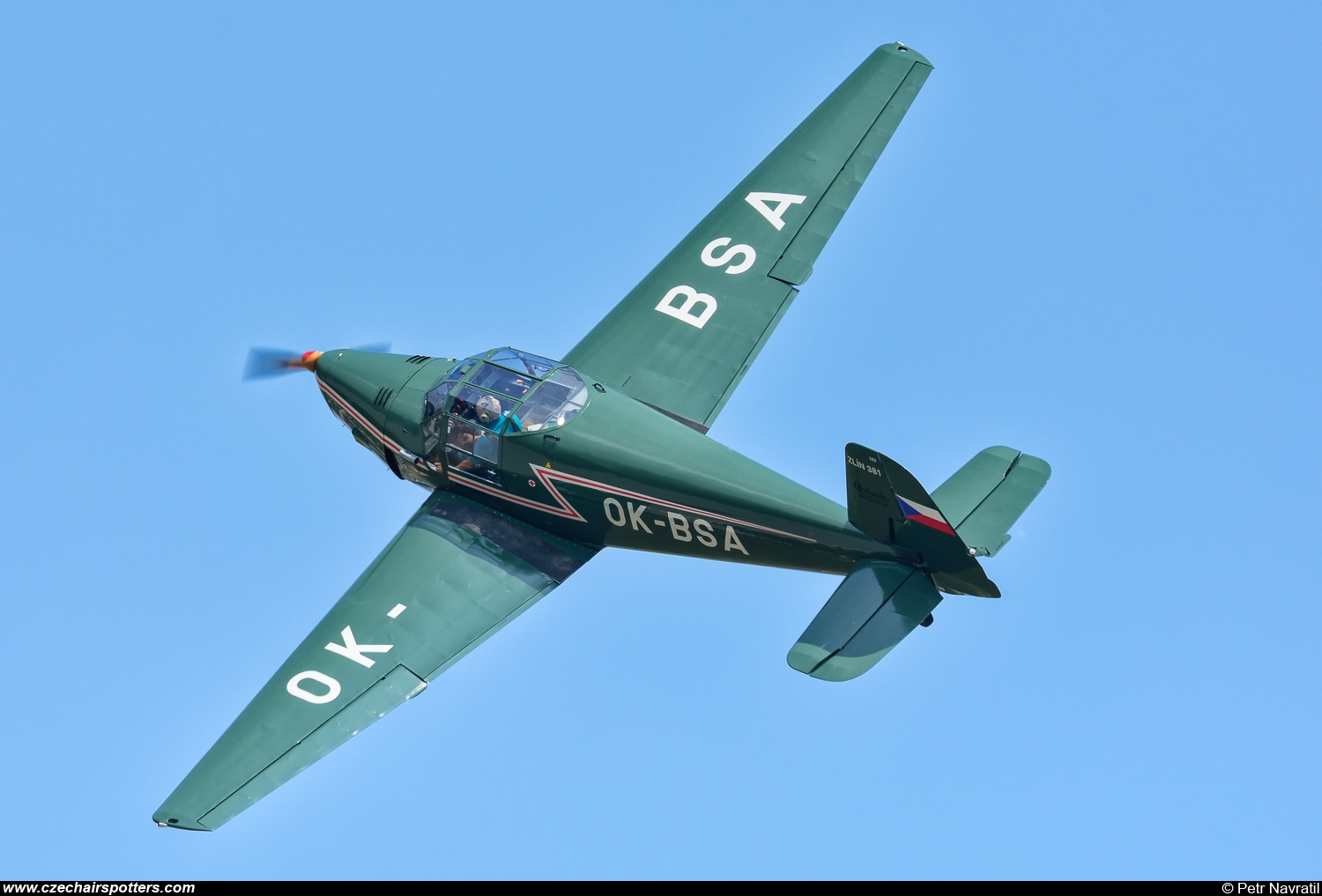 Airtrade – Zlin Z-381 (Bü 181) Basa OK-BSA