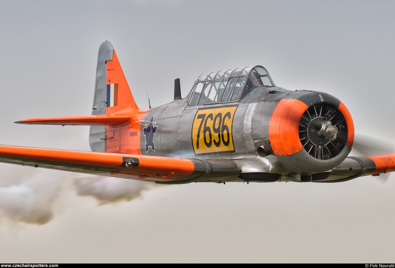 private &ndash; North American AT-6D Harvard IIA N696RE / 7696 