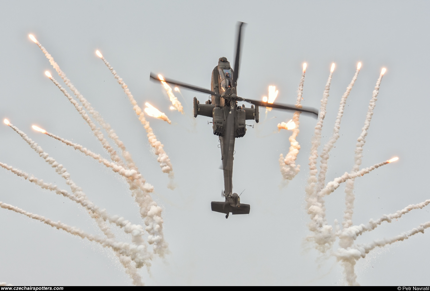 Netherlands - Air Force – Boeing AH-64DN Longbow Apache Q-18