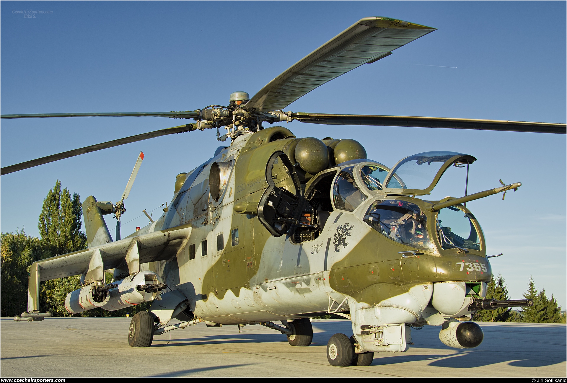 Czech - Air Force &ndash; Mil Mi-24V Hind 7355