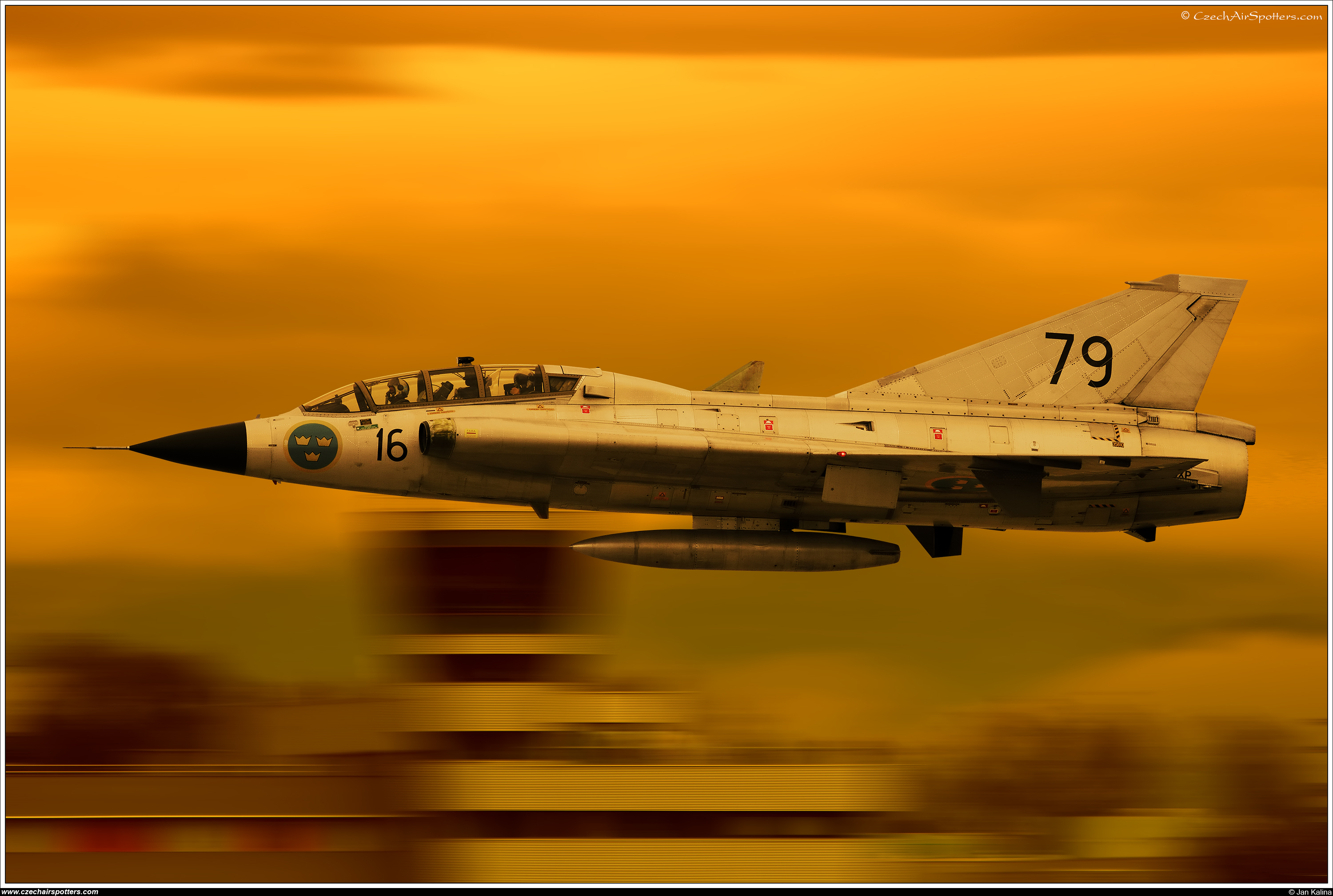 Sweden - Air Force &ndash; Saab Sk35C Draken  SE-DXP / 79 / 16