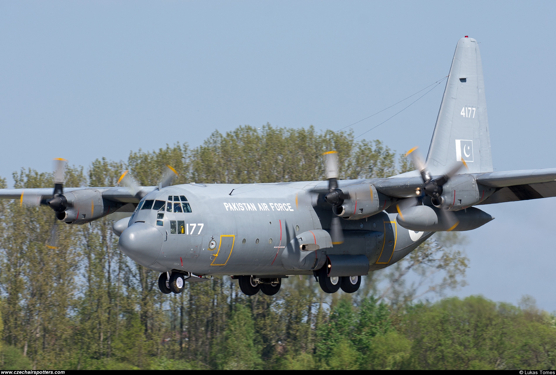 Pakistan - Air Force &ndash; Lockheed C-130E Hercules 4177