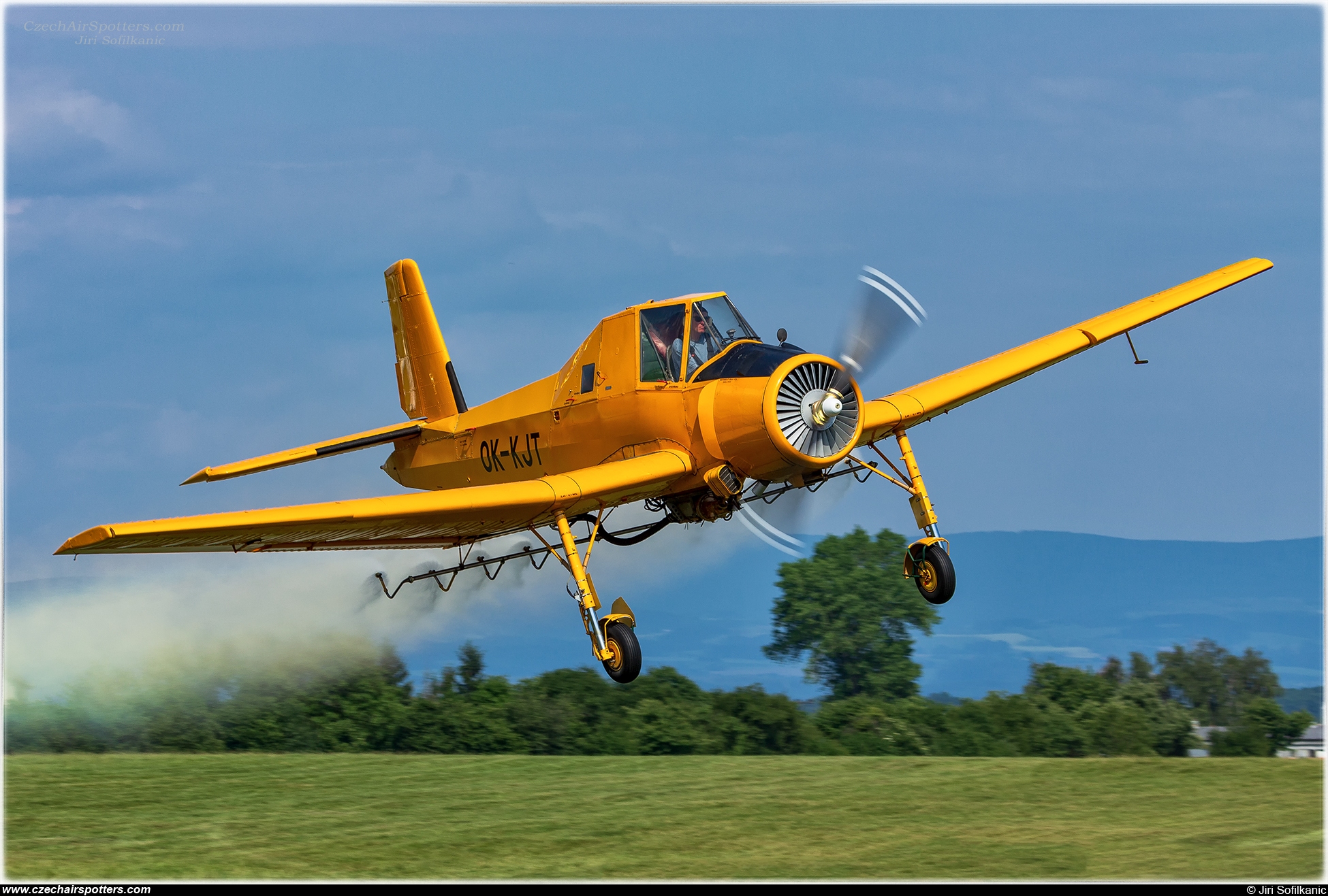 Agroair &ndash; Zlin Z-37A Cmelak OK-KJT