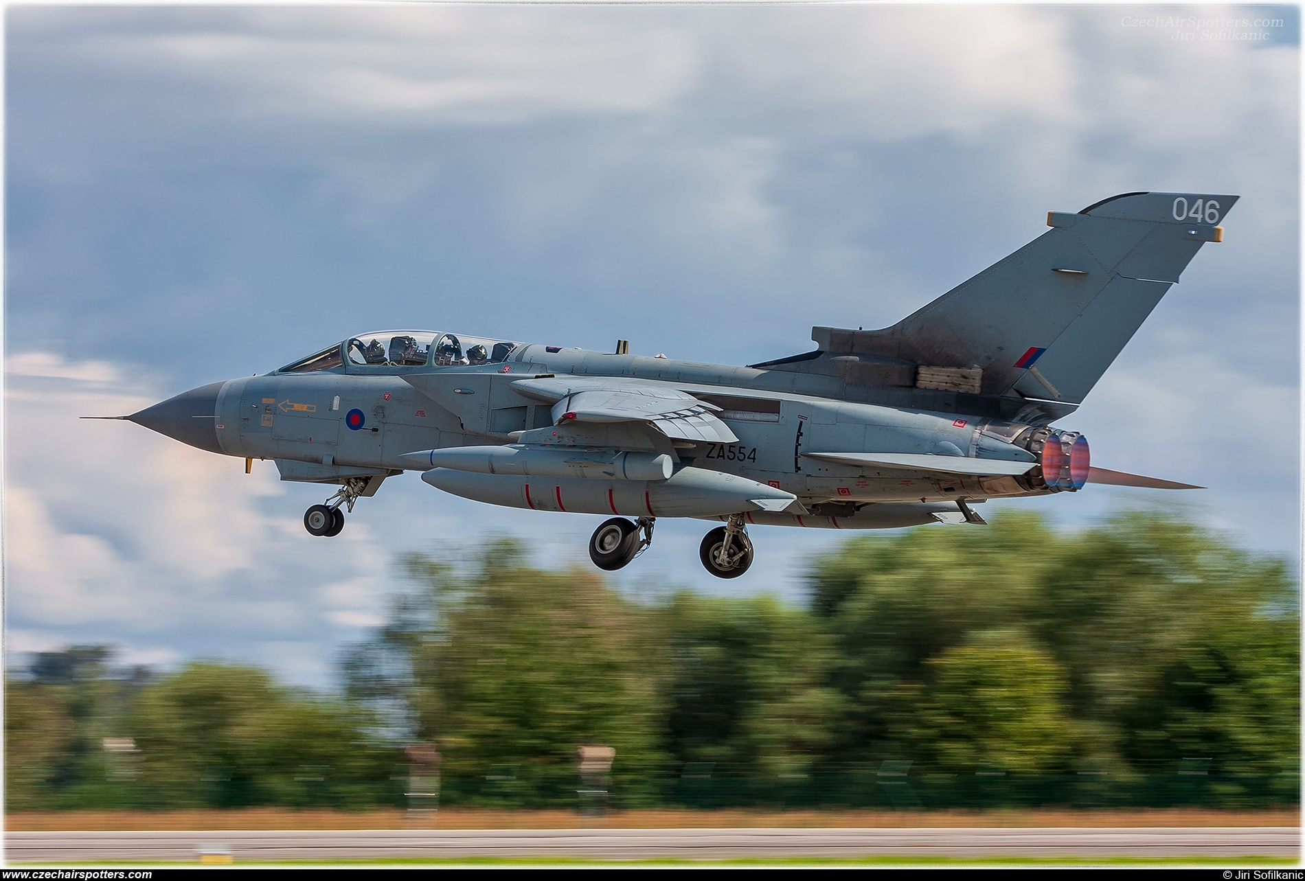 UK - Air Force &ndash; Panavia  Tornado GR4 ZA554/ 046