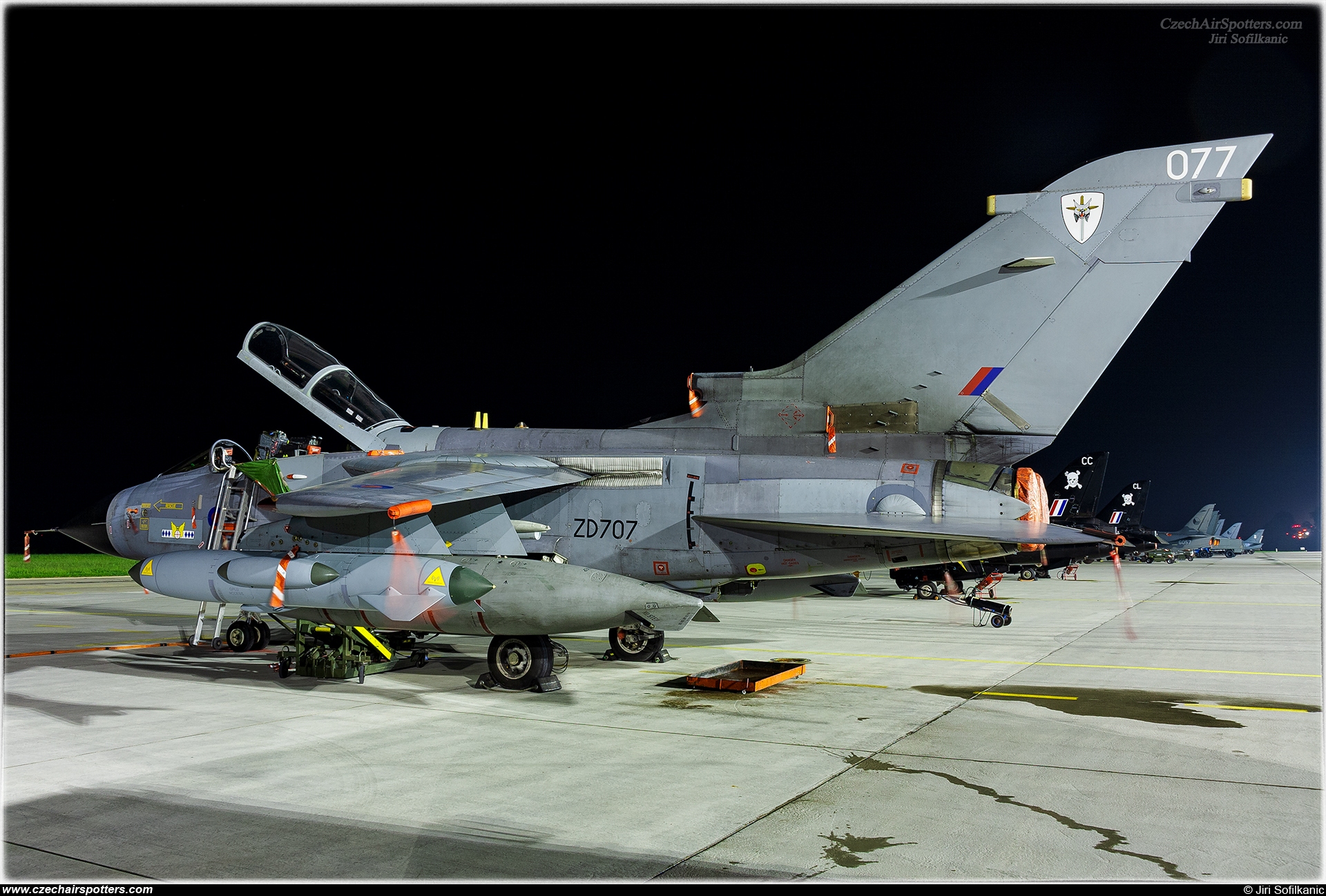 UK - Air Force &ndash; Panavia  Tornado GR4 ZD707 / 077