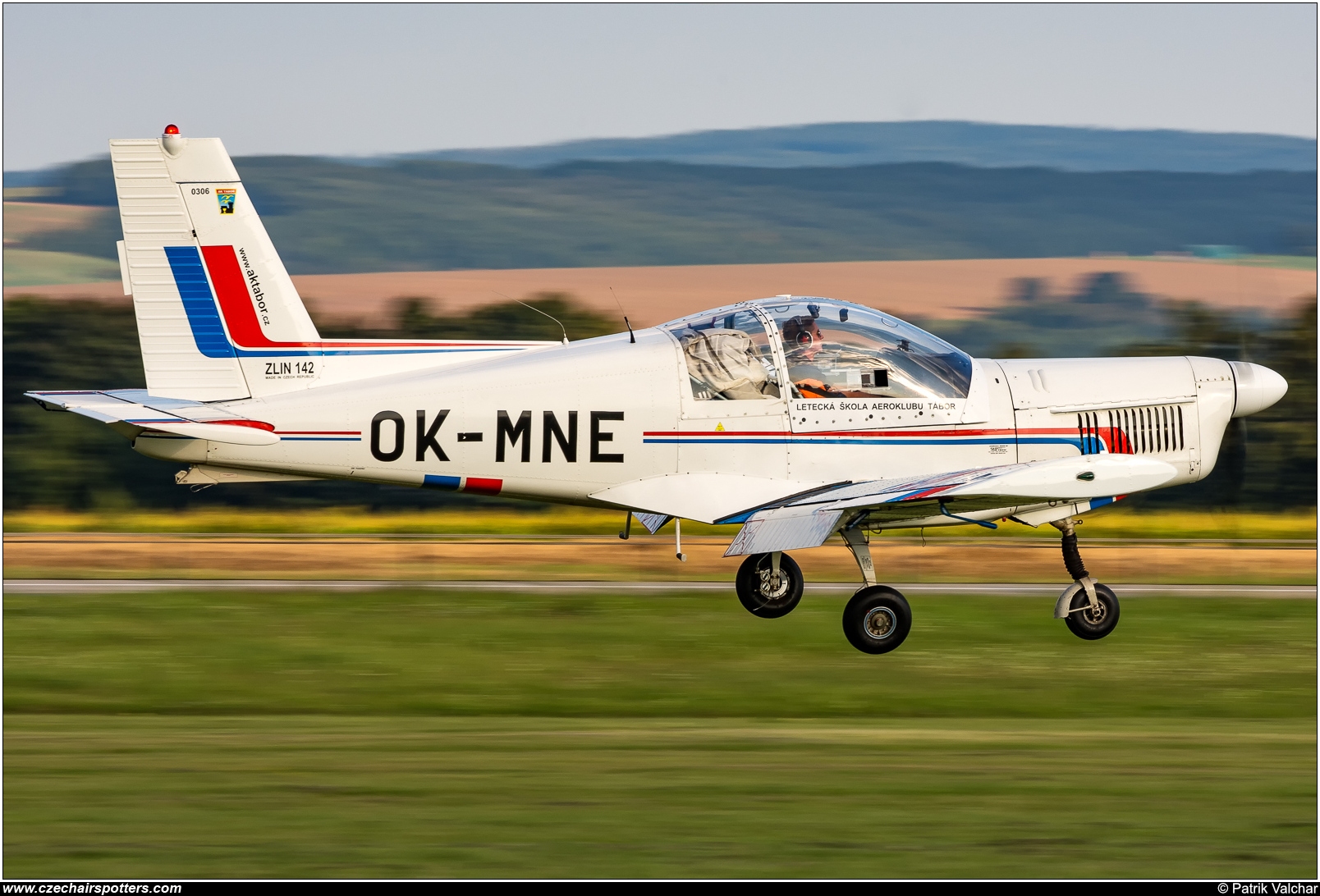 private – Zlin Z-142 OK-MNE