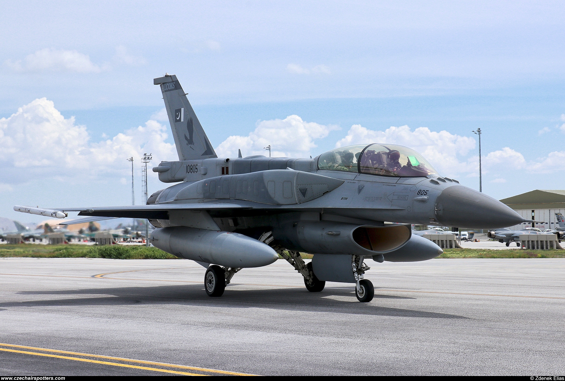 Pakistan - Air Force – Lockheed Martin F-16D Fighting Falcon 10805
