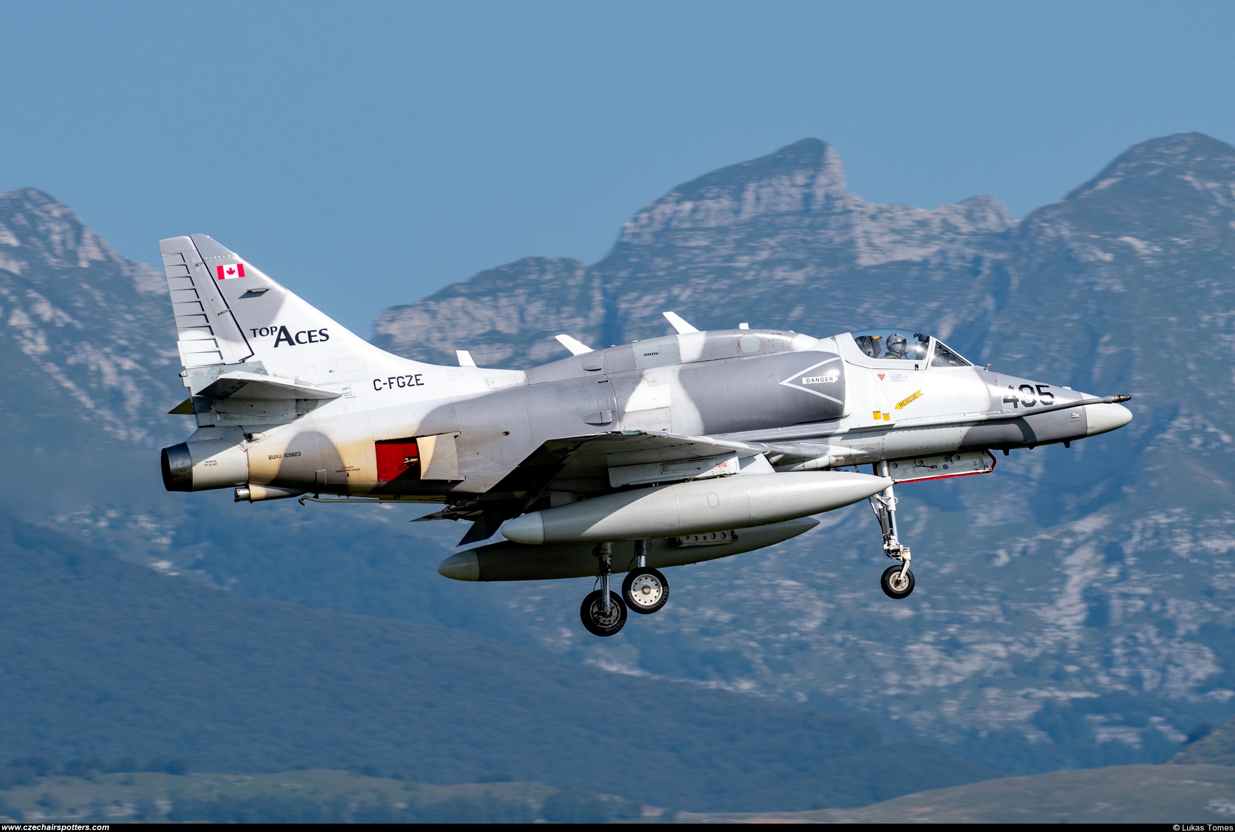 Top Aces &ndash; McDonnell Douglas A-4N Skyhawk C-FGZE