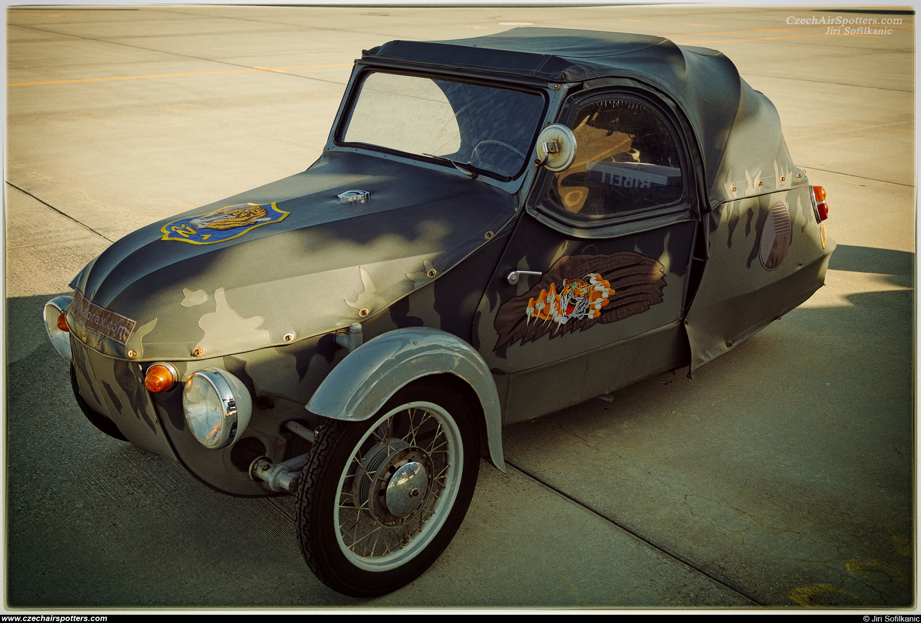 Czech - Air Force &ndash; Airport vehicles Velorex  6J 1088
