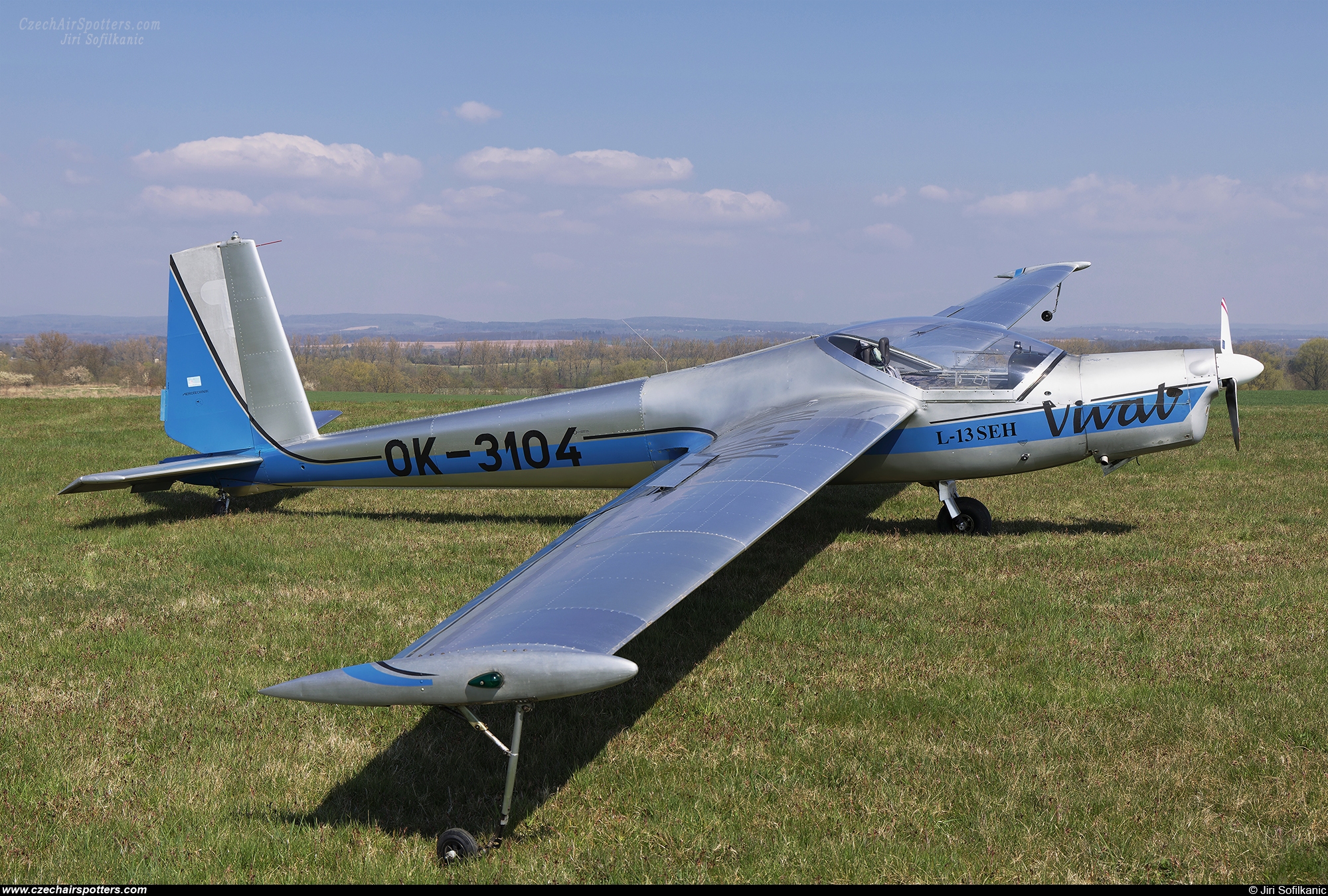 Letecky klub BA &ndash; Let L 13 SEH VIVAT  OK-3104