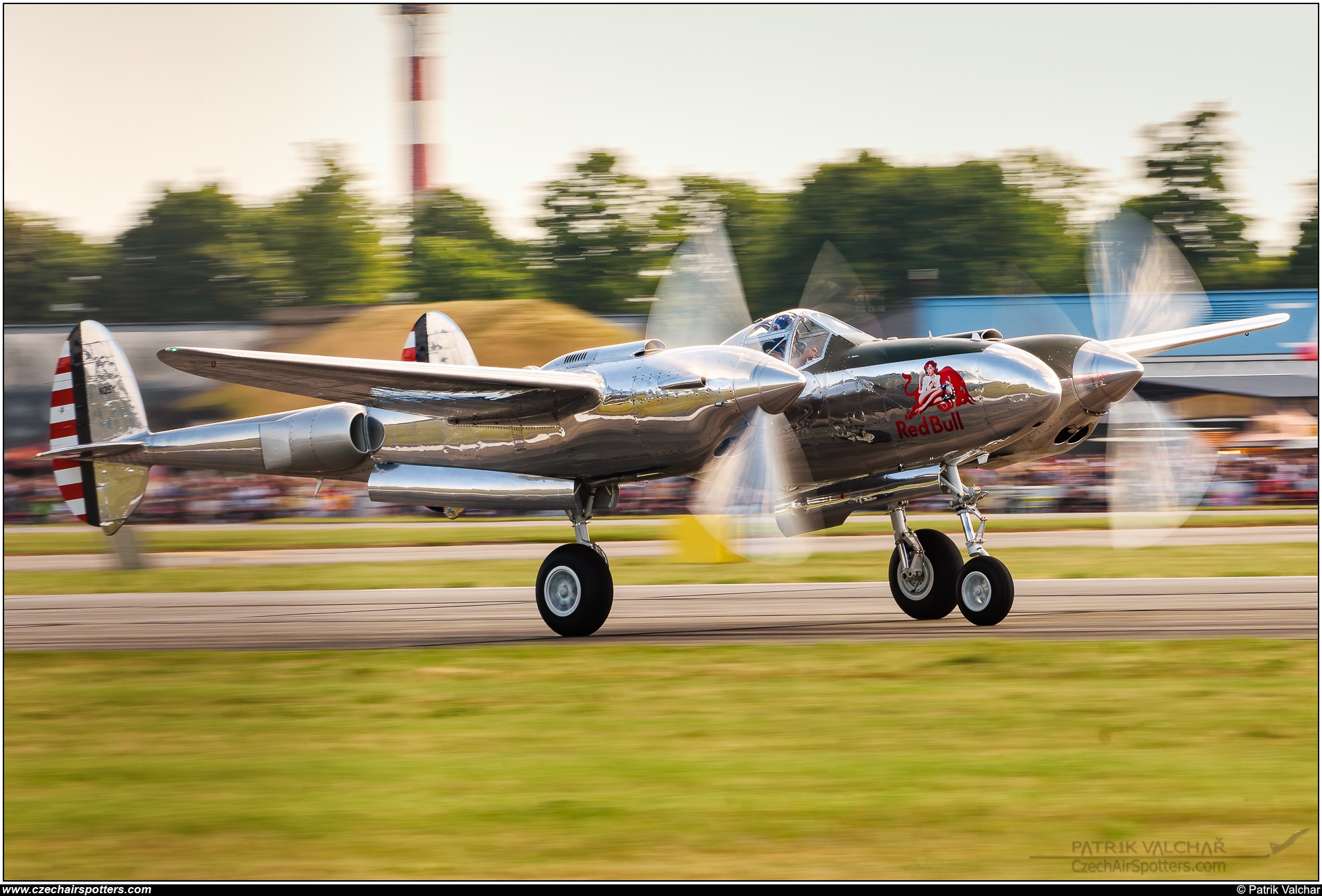 The Flying Bulls – Lockheed P-38L Lightning N25Y