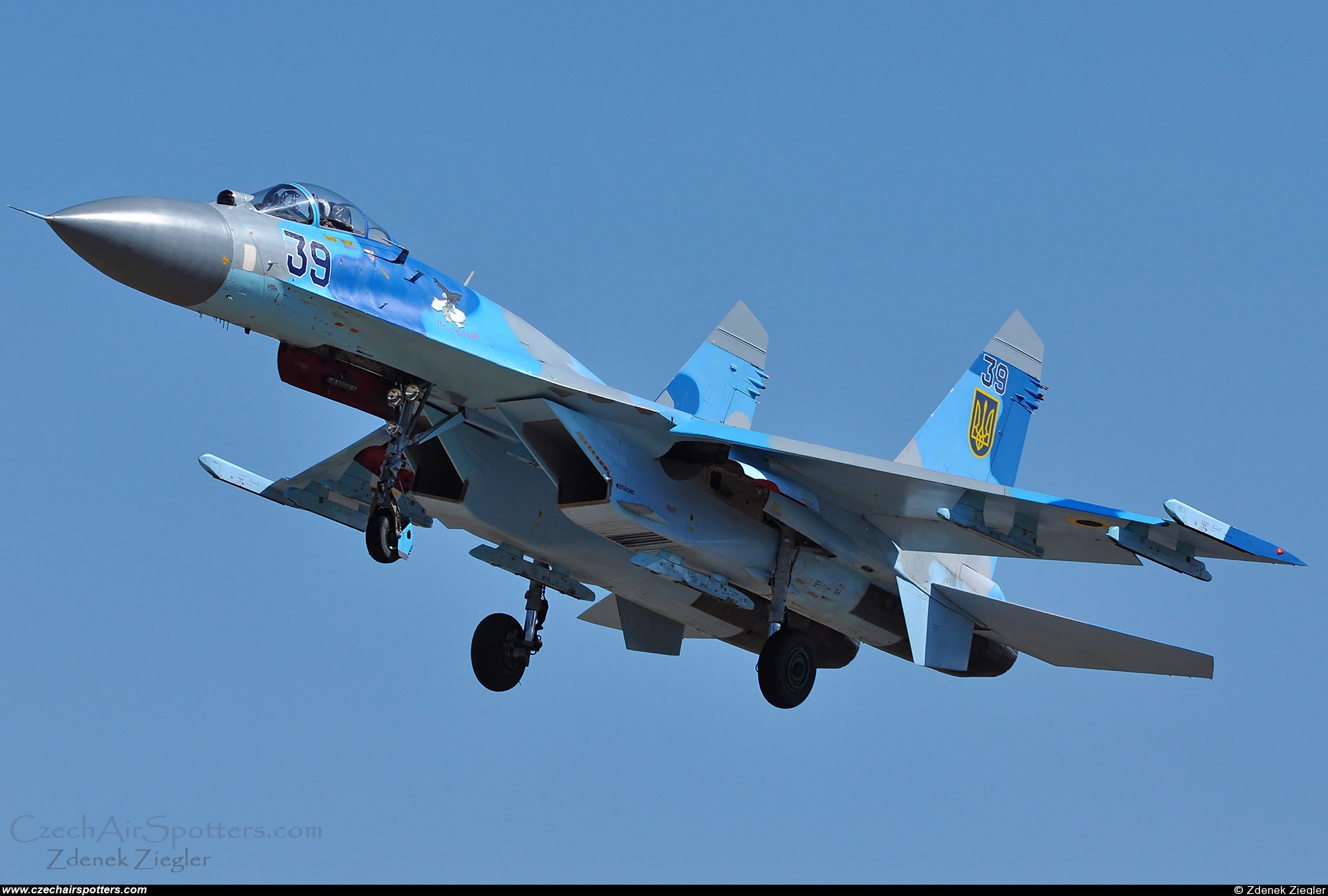 Ukraine - Air Force – Sukhoi Su-27 Flanker B 39 BLUE